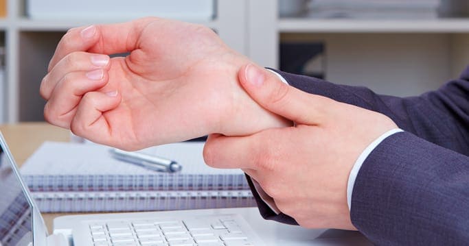 Alternatives to Surgery for Carpal Tunnel Pain